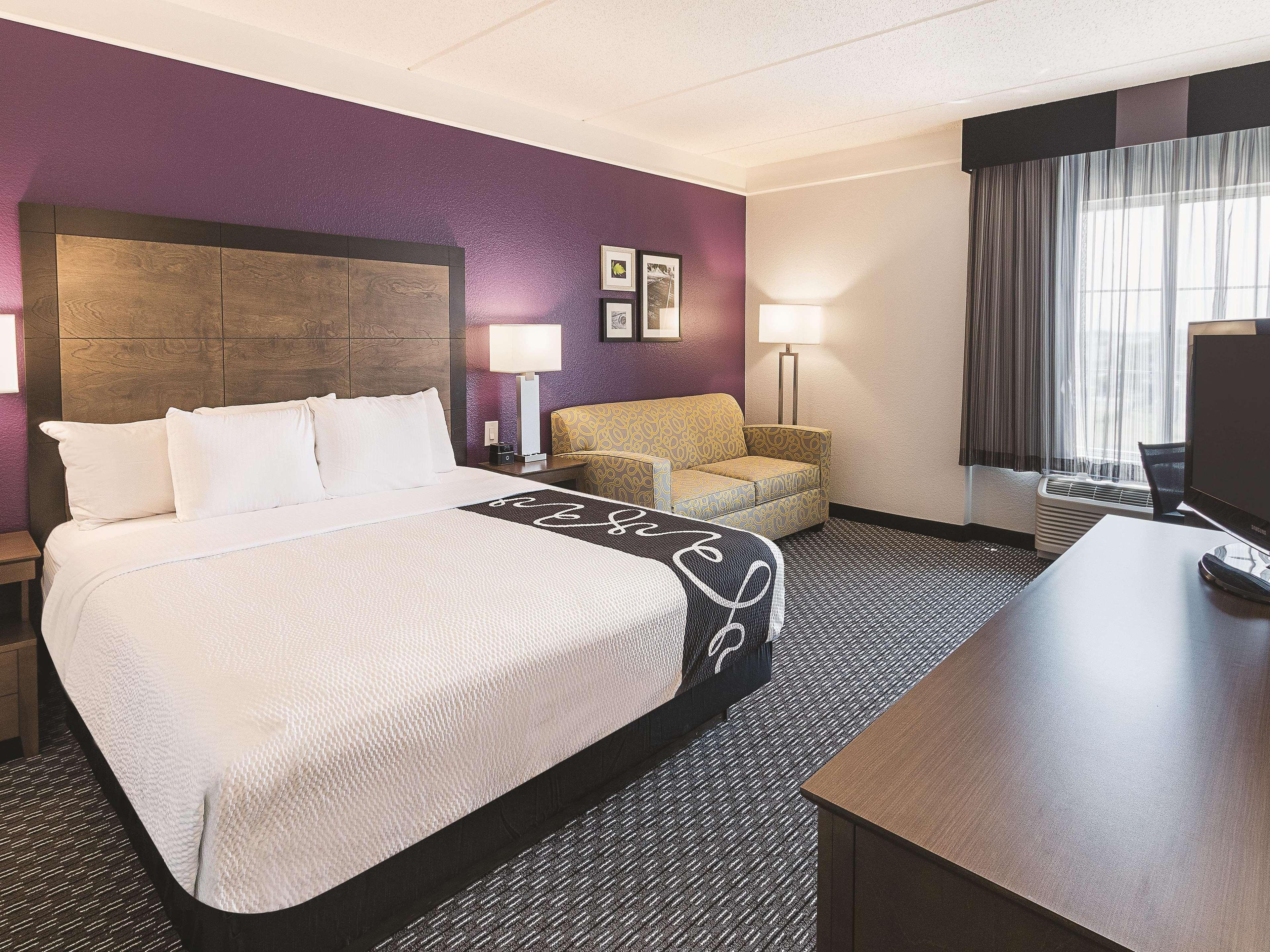 La Quinta By Wyndham Arlington North 6 Flags Dr Hotel Bagian luar foto