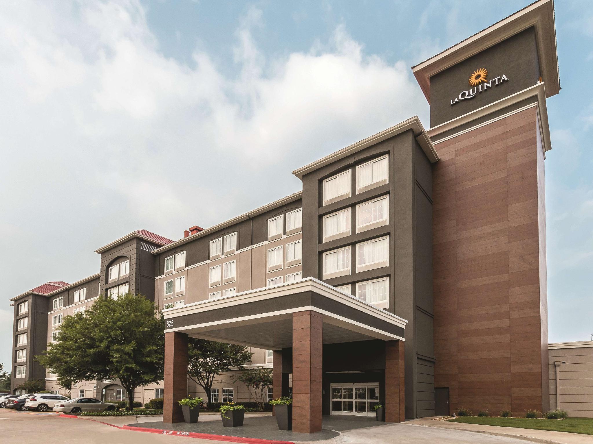 La Quinta By Wyndham Arlington North 6 Flags Dr Hotel Bagian luar foto