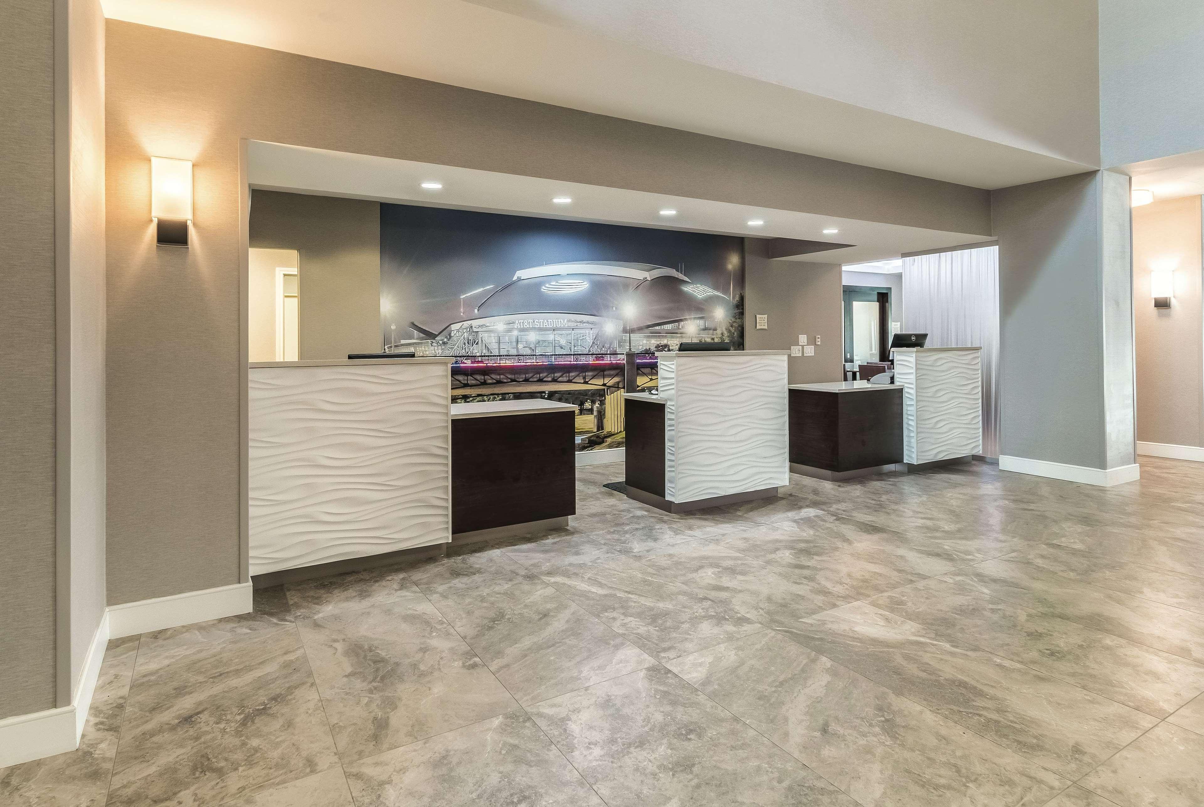 La Quinta By Wyndham Arlington North 6 Flags Dr Hotel Bagian luar foto