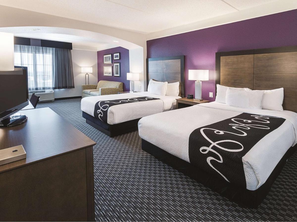 La Quinta By Wyndham Arlington North 6 Flags Dr Hotel Bagian luar foto