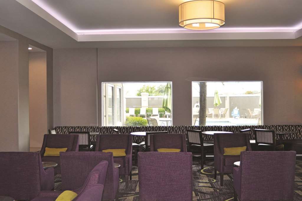 La Quinta By Wyndham Arlington North 6 Flags Dr Hotel Fasilitas foto